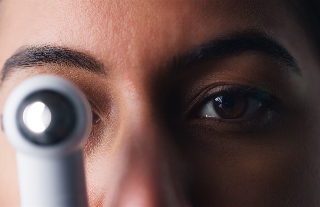 progesterone and eye disease